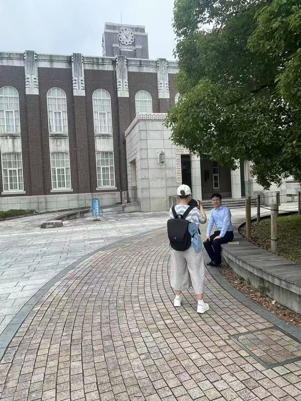 Related media display